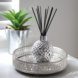 Silver Glass Reed Diffuser & 50 Black Fibre Reeds Silver Glass Reed Diffuser & 50 Black Fibre Reeds