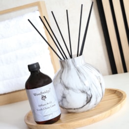 Noir Marble Large Glass Reed Diffuser Bottle & 50 Fibre Reeds Noir Marble Large Glass Reed Diffuser Bottle & 50 Fibre Reeds