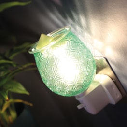 Wax Melter Plug In - Green Glass Leaf 12cm Wax Melter Plug In - Green Glass Leaf 12cm