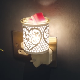 Wax Melter Plug In - White & Gold Silhouette Stag 13cm Wax Melter Plug In - White & Gold Silhouette Stag 13cm