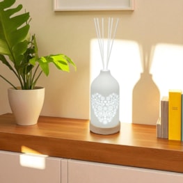 LED Ceramic Reed Diffuser Heart 19cm LED Ceramic Reed Diffuser Heart 19cm