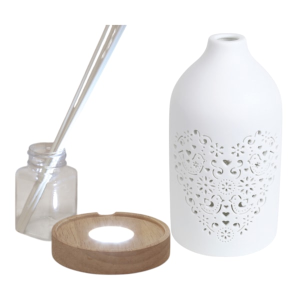 LED Ceramic Reed Diffuser Heart 19cm LED Ceramic Reed Diffuser Heart 19cm
