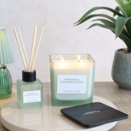 Vetiver & Oud Candle by French Connection 800g Vetiver & Oud Candle by French Connection 800g