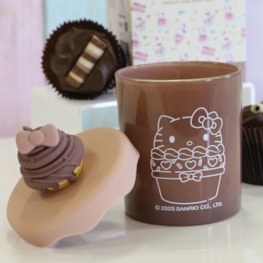 Hello Kitty Chocolate Cream Candle 213g Hello Kitty Chocolate Cream Candle 213g
