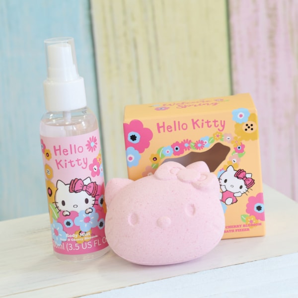 Hello Kitty Rose & Cherry Blossom Body Mist 100ml Hello Kitty Rose & Cherry Blossom Body Mist 100ml