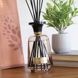 Woodbridge 1000ml Reed Diffuser – Oud Wood