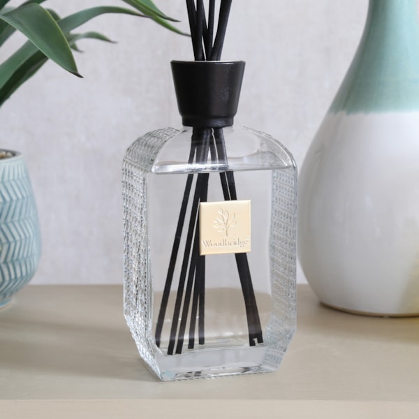 Woodbridge 800ml Reed Diffuser – Pure Linen Woodbridge 800ml Reed Diffuser – Pure Linen