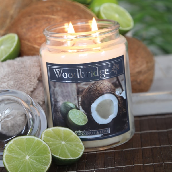 Coconut & Lime Woodbridge Large Scented Candle Jar Coconut & Lime Woodbridge Large Scented Candle Jar
