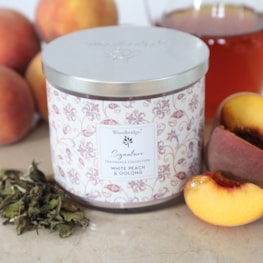 White Peach & Oolong Wax Tumbler Candle Jar by Woodbridge 410g White Peach & Oolong Wax Tumbler Candle Jar by Woodbridge 410g